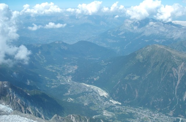 Doi germani au murit de frig cand in timp ce escaladau Mont Blanc