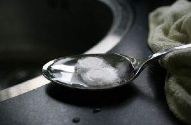 Arad: Prins in flagrant in timp ce vindea droguri