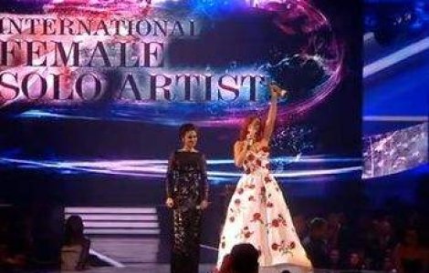  Top  Ce au purtat vedetele la Brit Awards 2011