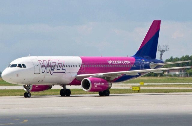 Sibiu: O aeronava Wizz Air s-a intors la sol dupa ce o pasare a lovit unul dintre motoare