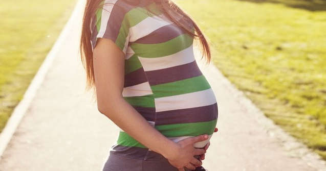 Opinia publica din Argentina, scandalizata de cazul unei fetite insarcinate la 10 ani