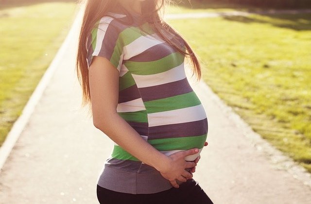 Opinia publica din Argentina, scandalizata de cazul unei fetite insarcinate la 10 ani