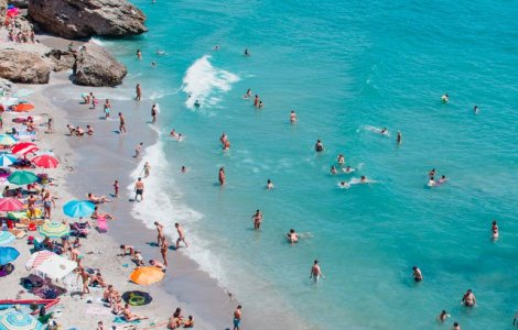 Zeci de turisti ajung in spitalele din Constanta din cauza enterocolitei