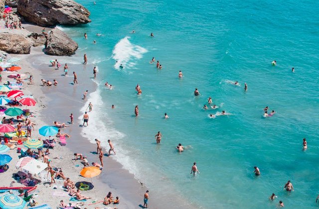 Zeci de turisti ajung in spitalele din Constanta din cauza enterocolitei