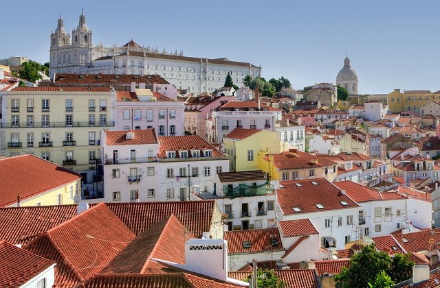 [Video] [Foto] Explozie intr-o zona turistica din Lisabona, soldata cu cinci raniti