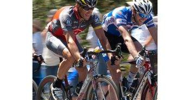 Lance Armstrong se retrage definitiv din ciclism