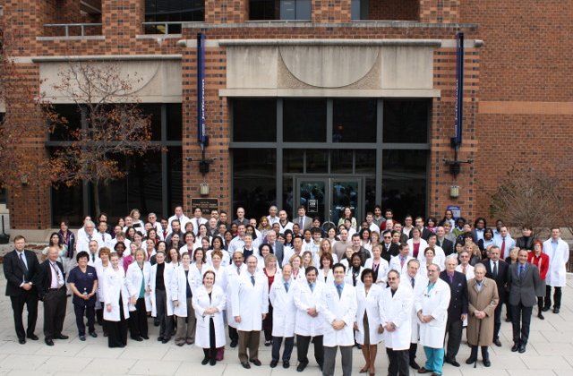 Echipa condusa de un medic roman dezvolta un test ce poate determina cancerul inainte de aparitia simptomelor