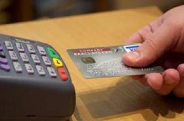 Ministrul Muncii: Guvernul poate sa inghete salariile