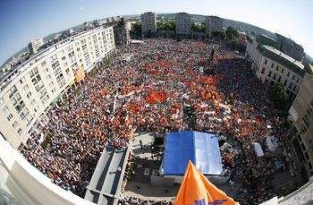 Dezertori politici: 200 de membri PNL Constanta s-au inscris in PDL