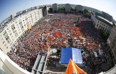 Dezertori politici: 200 de membri PNL Constanta s-au inscris in PDL