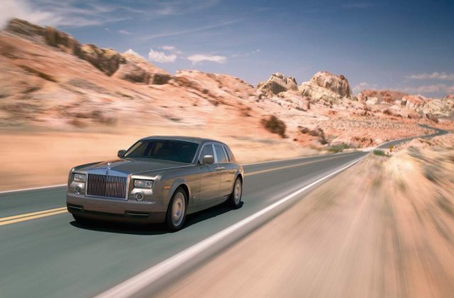 OFICIAL: Rolls-Royce va prezenta un Phantom cu propulsie electrica!