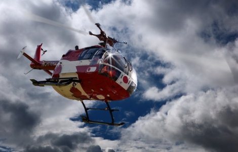 Un avion de mici dimensiuni s-a prabusit in Iasi: Pilotul a murit, copilotul este grav ranit