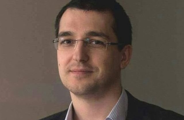Vlad Voiculescu le cere medicilor sa se opuna schimbarii procedurii de desemnare in comisiile de specialitate ale Ministerului Sanatatii