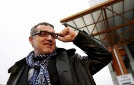 Becali "profita" de revolutia din Libia!