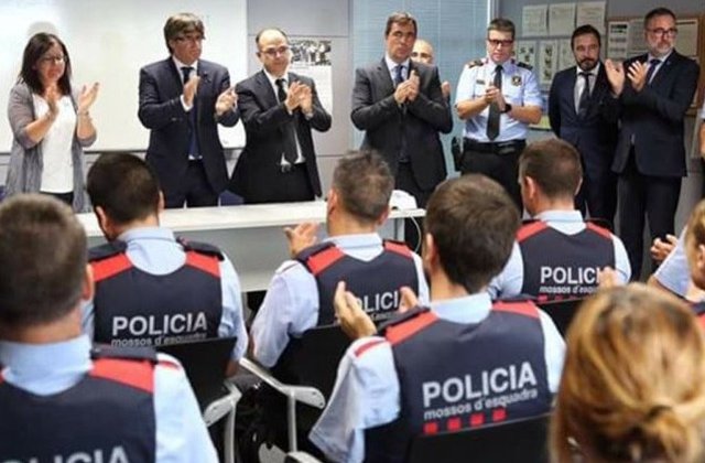 Politistul care a ucis 4 teroristi in Spania s-a alaturat politiei catalane pentru ca spera la o viata mai linistita