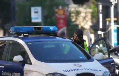 Politia l-a identificat pe soferul camionetei care a intrat in multime la Barcelona