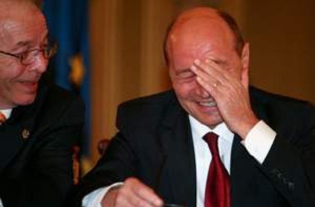 Basescu: 'Tariceanu manipuleaza opinia publica, creand o imagine apocaliptica'
