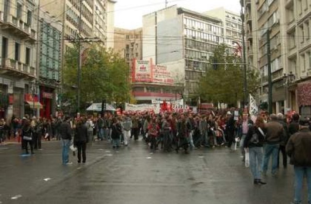 Proteste si violente: Atena a iesit in strada