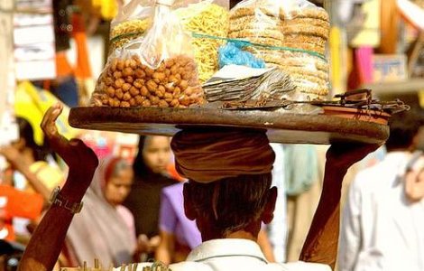 India: Foametea scoate oamenii in strada