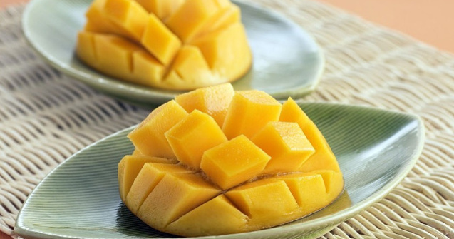  Top  10+ motive care te vor determina sa mananci mango in fiecare zi