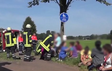 44 de oameni raniti intr-un accident de autocar in Germania. Cei mai multi sunt romani