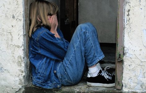 O fetita de 12 ani planuia sa-si ucida parintii de dragul iubitului