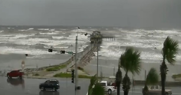 Statul Texas a fost lovit de cel mai puternic uragan