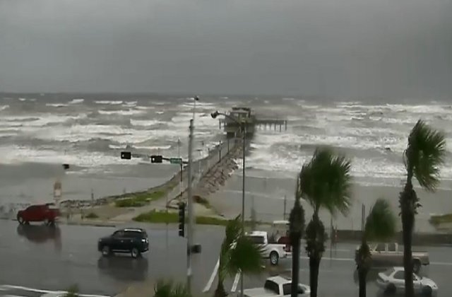 Statul Texas a fost lovit de cel mai puternic uragan