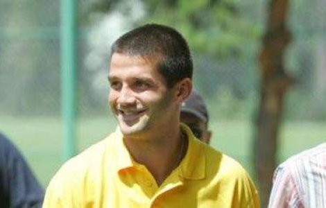Isi va prelungi Chivu contractul cu Inter?