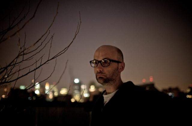 Moby revine in Romania