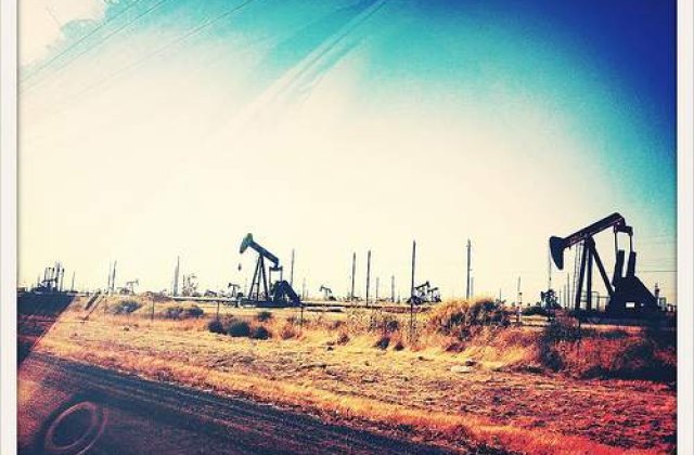 Libia a oprit exportul de petrol