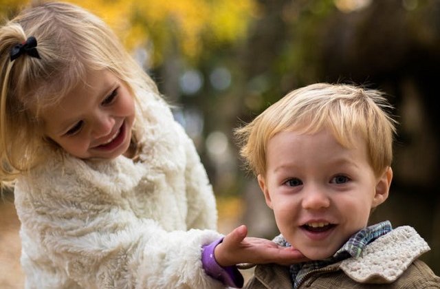 Top 10 fotografii care infatiseaza dragostea dintre frati