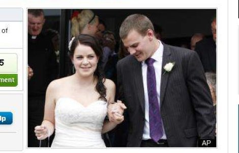 S-au casatorit dupa ce a salvat-o de sub daramaturi