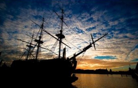 Romani atacati de pirati in Marea Arabiei