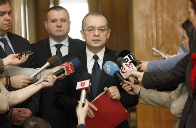 Pedepsele din PDL: Esti arestat, esti suspendat!