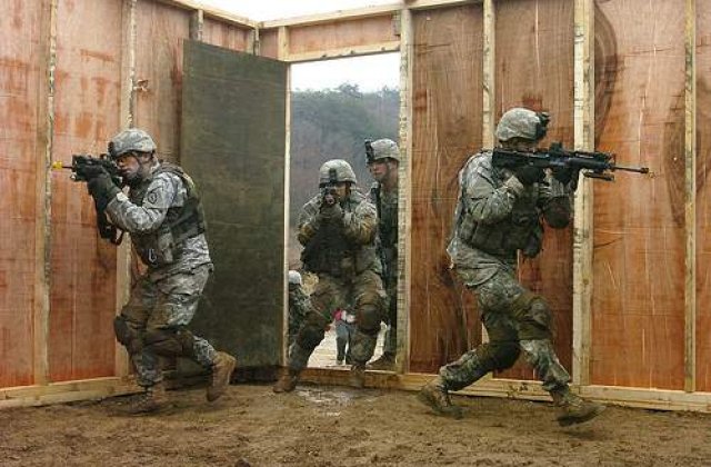 Peninsula Coreeana se pregateste de "razboi"?