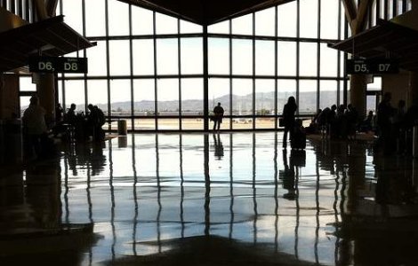 Alti 86 de romani au fost adusi din Libia