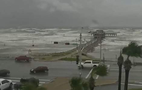 Risc de explozie la o uzina chimica, dupa uraganul Harvey