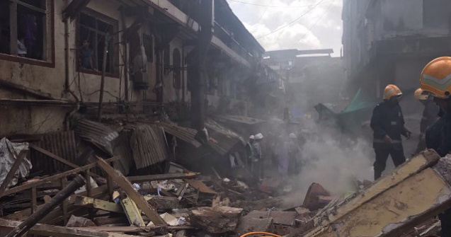 21 de morti dupa ce o cladire s-a prabusit in India