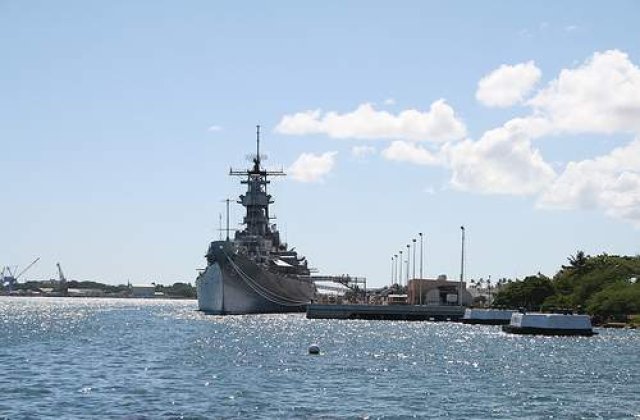 O nava de razboi americana se indreapta catre Libia