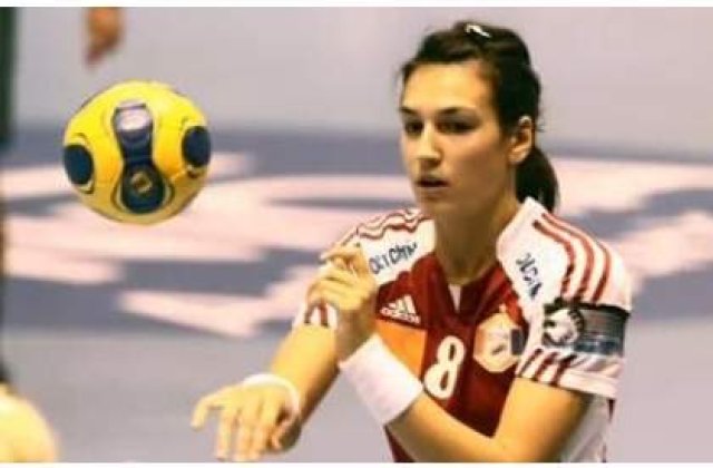 Cristina Neagu a scapat de operatie