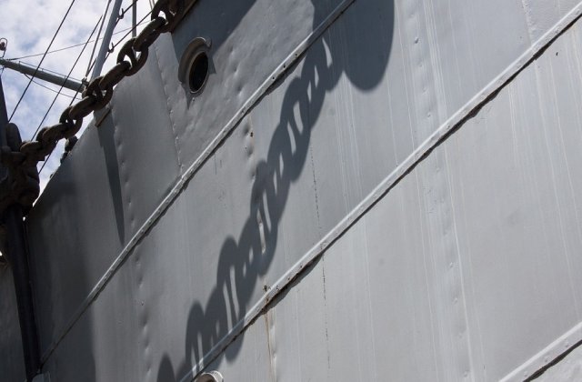 Pescador cu aproape 90 de persoane la bord, interceptat in apropierea tarmului romanesc al Marii Negre