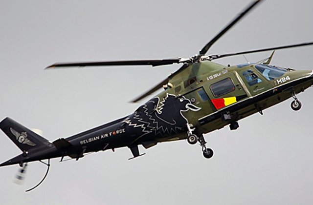 Un pilot a cazut din elicopter in timpul unei demonstratii aeriene