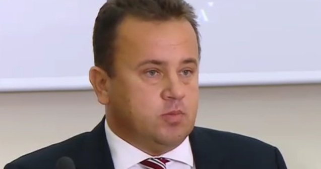 Elevii de clasa a V-a vor avea un singur manual pentru 12 materii