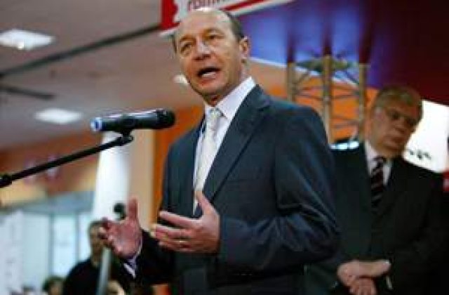 Basescu trage cu cifre false in Palatul Victoria