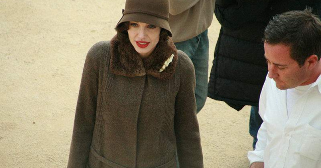 Angelina Jolie, disperata ca a imbatranit, e gata de operatii estetice