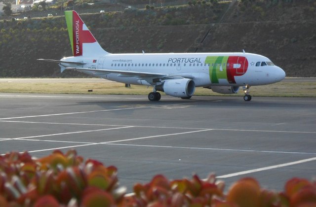 Romani blocati pe Aeroportul Lisabona dupa ce TAP Portugal a anulat cursa