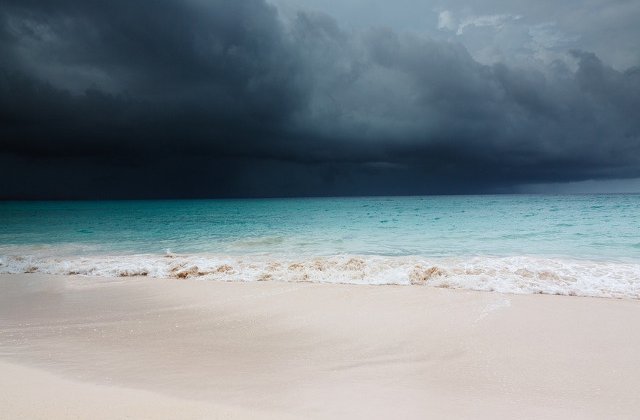 MAE a facut demersuri pentru a verifica situatia cetatenilor romani disparuti in urma uraganului Irma