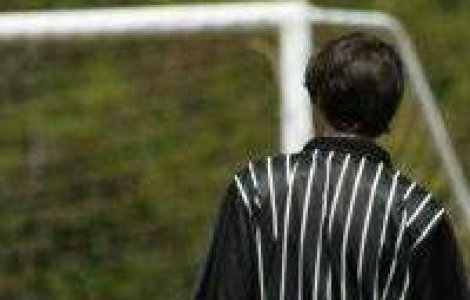  Video  A dat 36 de cartonase rosii intr-un singur meci