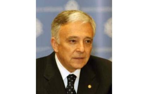 Isarescu, decorat cu Legiunea de Onoare